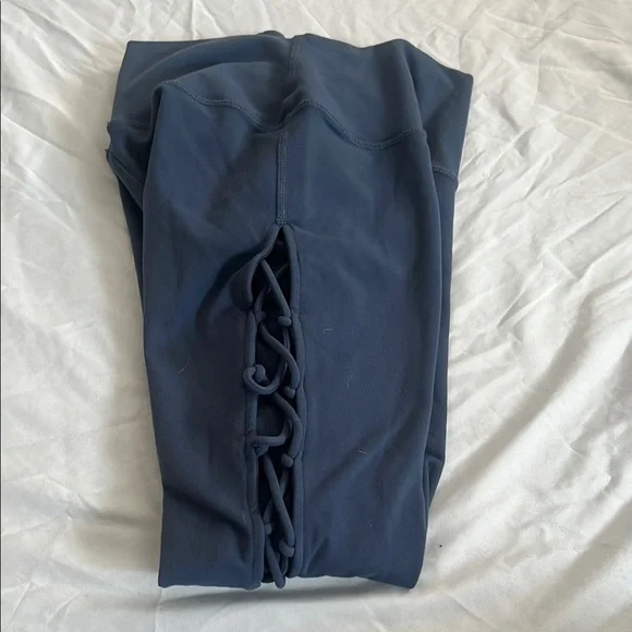 ALO Yoga Navy Leggings - Picture 3 of 3